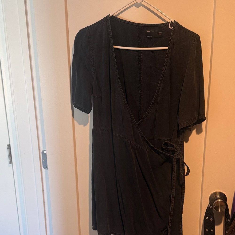 Elegant Black Wrap Dress